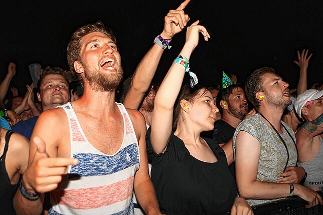 Bild 6: Bilder von Deichkind auf dem Southside 2022
