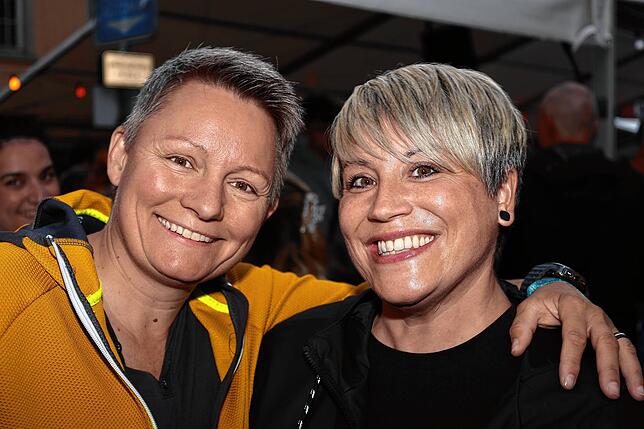 Bild 38: Beim Konstanzer Weinfest 2025 steigt schon am Eröffnungsabend die Stimmung - Die schönsten Bilder