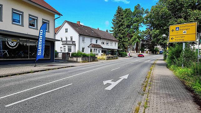 In der Ortsdurchfahrt Gottmadingen wird ab Montag die Fahrbahn erneuert.