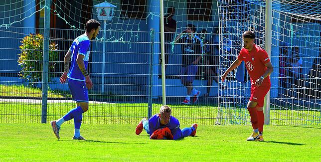 Bild 19: FC Erzingen fegt den FC Tiengen 08 mit 8:1 vom Platz &ndash; und wir haben Bilder!