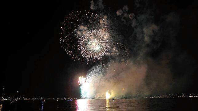 Bild 21: Konstanzer Seenachtfest 2022: Fotos vom großen Finale beim Feuerwerk an der Kunstgrenze