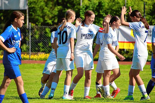 Bild 27: Jubel bei den C-Juniorinnen des Hegauer FV! Unsere Bilder vom Verbandspokal-Finale