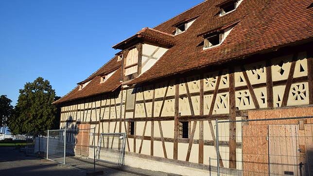 So sah die sanierte, historische Schloss-Torkel in Bodman im September 2019 von außen aus. Die Türen unten und an der Dachluke fehlten noch.