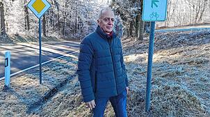 Erich Greinacher steht dort, wo der Radweg zwischen Mottschieß und Pfullendorf aufhört. Für die Planung und den Bau des letzten ...