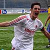 Nervenstark: Kurz vor Spielende verwandelte Michael Emmerich einen Strafstoß zum 2:1-Sieg des FC RW Weilheim beim FC Hochrhein.