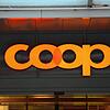 Das Logo des schweizerischen Handelskonzerns Coop. In Arbon wurde am Montag ein Coop-Tankstellenshop ausgeraubt.