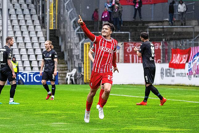 Talent vom Bodensee und Test-Torschütze bei den Profis: Mika Baur.