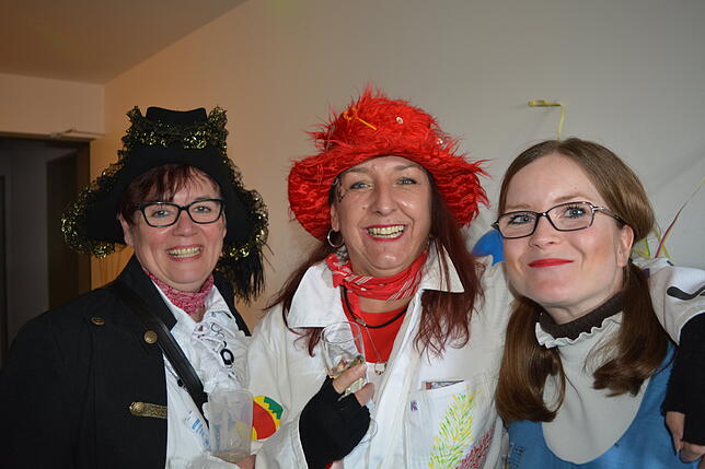 Bild 24: Bilder vom närrischen Besuch in der Markdorfer SÜDKURIER-Redaktion: So bunt und lustig war der Rosenmontag-Vormittag