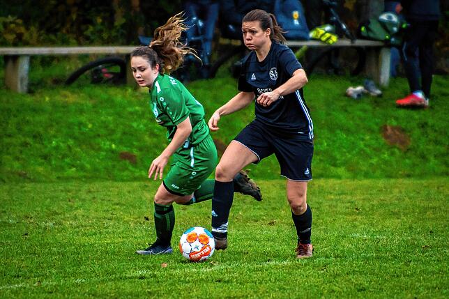 Bild 9: Fußballerinnen des SV Niederhof besiegen die SG Marbach II &ndash; und wir haben Bilder!