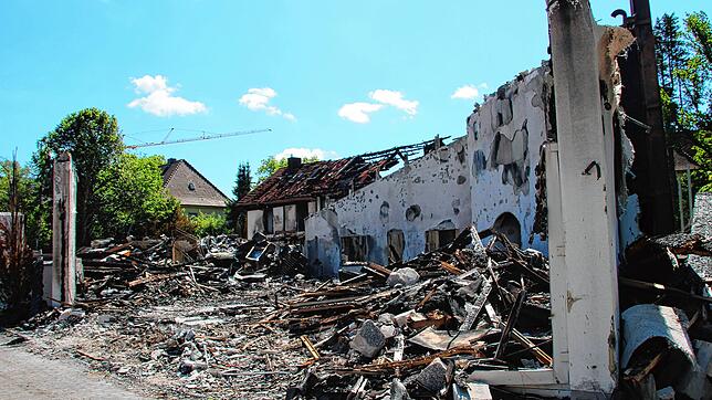 In der Nacht auf den 21. März wurde die Friedenskirche in der Rielasinger Straße ein Raub der Flammen. Jetzt steht fest: Mit dem Abriss ...