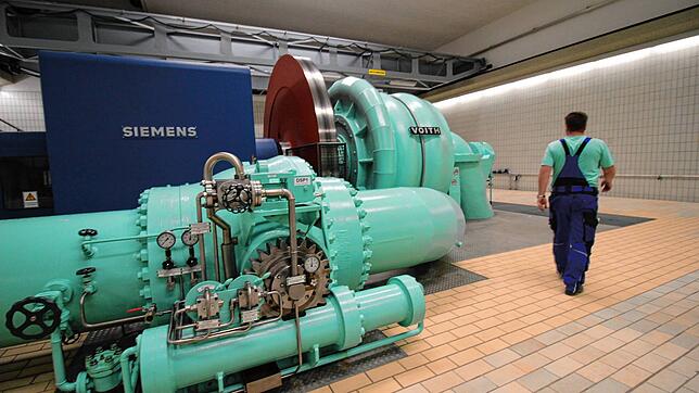 Bei Süßenmühle steht das Seepumpwerk, in dem das Trinkwasser der BWV 310 Meter höher bis in das Quellbecken gepumpt wird.