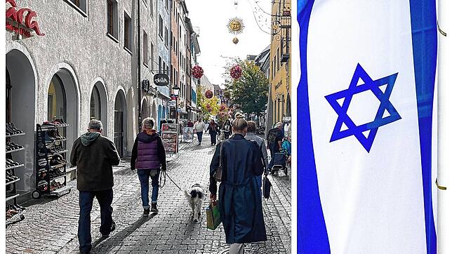 Die Konstanzer Innenstadt und eine Israel-Flagge &ndash; in der Konzilstadt gibt es Streit um diese Art der Solidaritätsbekundung. Das ...