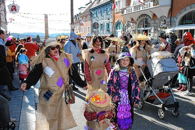Bild 20: Kinderumzug und Setzen des Kindernarrenbaums in Stockach (Teil 1)