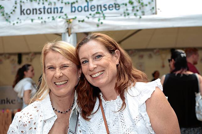 Bild 10: Bilder vom Weinfest Konstanz 2024: Feiern auf dem Stephansplatz