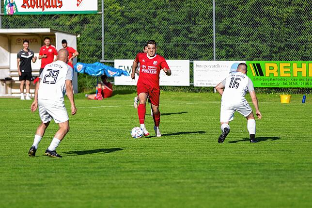 Bild 42: SV Eggingen und TuS Stetten II trennen sich 2:2 im ersten Abstiegsspiel – und wir haben Fotos!
