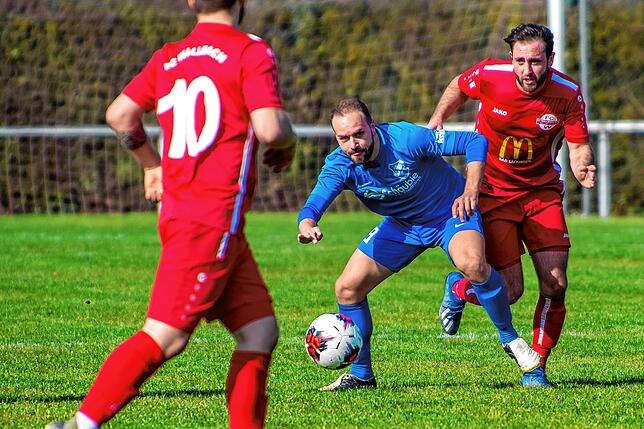 Bild 7: TuS Efringen-Kirchen gelingt ein 3:1 im Abstiegskampf beim FC Wallbach &ndash; und wir haben Bilder!