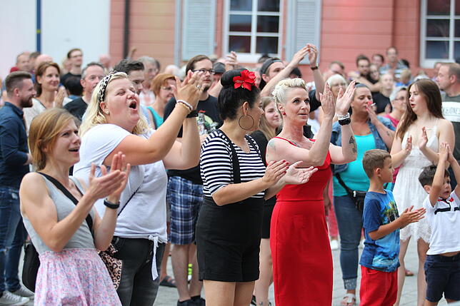 Bild 22: Bilder von den Besuchern beim Lichterfest in Bad Dürrheim