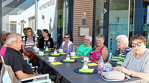 Am Freitagnachmittag ist es ein beliebter Treffpunkt – das Bürgercafé der Generationenhilfe im Bürgerzentrum in Mönchweiler. Foto: ...