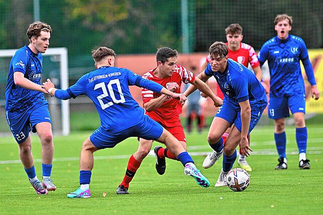 Bild 15: FC Schlüchttal unterliegt mit 1:2 beim TuS Efringen-Kirchen &ndash; und wir haben Bilder!