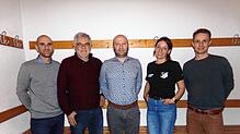 Gewählte Vorstandsmitglieder beim Wolterdinger Fußballclub (von links): Vorsitzender Marcel Dannecker, das AH-Duo Peter Walker und ...