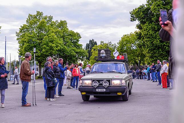 Bild 24: Oldtimerparade in Friedrichshafen lockt zahlreiche Zuschauer – exklusive Bilder!