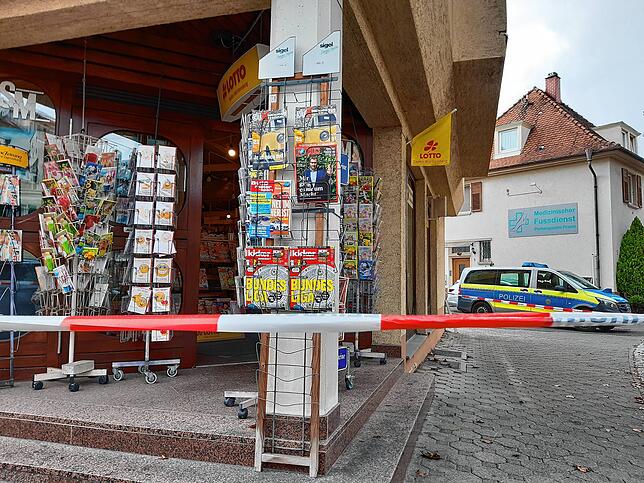 Überfall auf Bruno Morath: Mitten am Tag und mitten in Donaueschingen wird im September das Schreibwarengeschäft von Bruno Morath ...