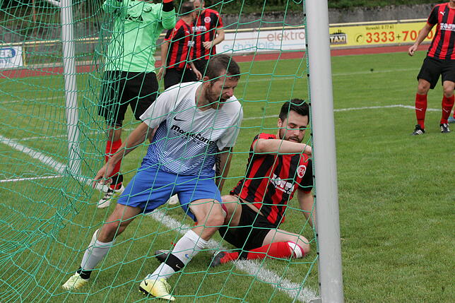 Bild 1: Spvgg. Brennet-Öflingen startet mit 3:1 beim FC Bad Säckingen in die Saison &ndash; wir haben die Bilder!