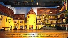 Das von Walter Michel gestaltete Bühnenbild für den Bad Säckinger Narrenspiegel 1991 mit Altenstift und Kursaal am Rudolf-Eberle-Platz, ...