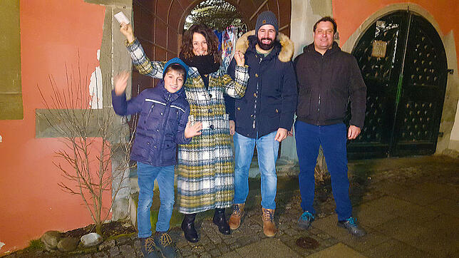 Strahlende Gesichter bei Ruben und seiner Mutter Gaby aus Überlingen, Antonio aus Stockach und Bela aus Überlingen. Sie haben eine der ...