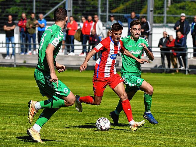 36 Partien absolvierte Omar Sijaric in der A-Jugend des 1. FC Heidenheim. Mit 15 wechselte er vom SC Pfullendorf ins ...