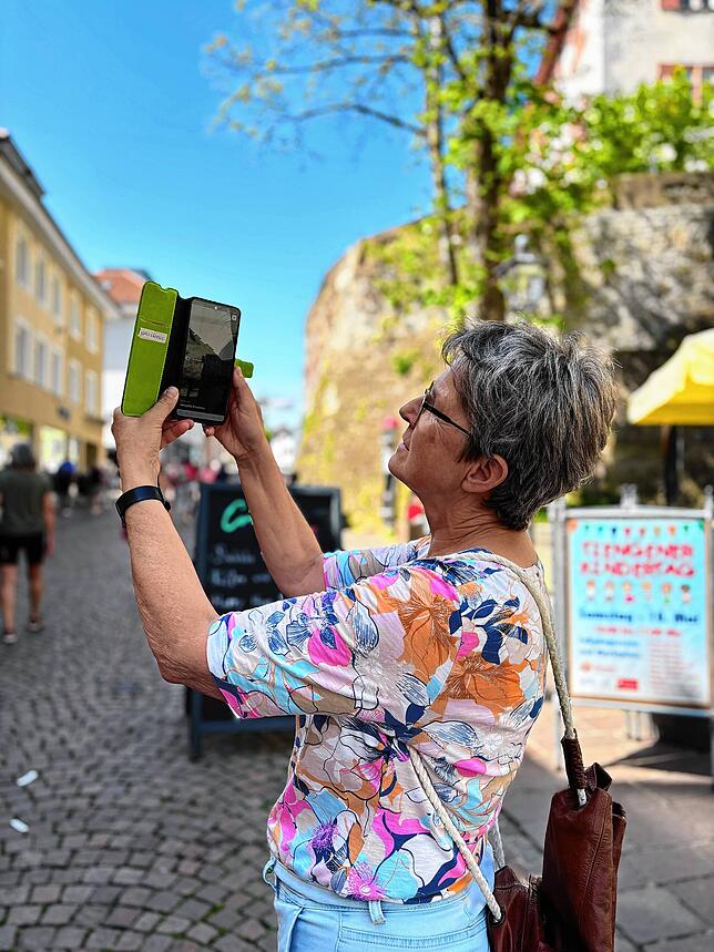 Die Funktion der erweiterten Realität lässt sich auf den älteren Smartphones nicht zuverlässig nutzen. Ansonsten funktionert die App ...