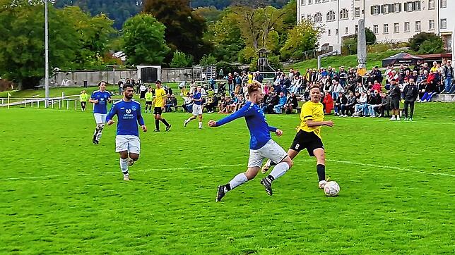 Am Ende konnten die Gastgeber das Spiel gegen die Spfr. Owingen-Billafingen mit einem Tor Vorsprung für sich entscheiden und gingen mit ...