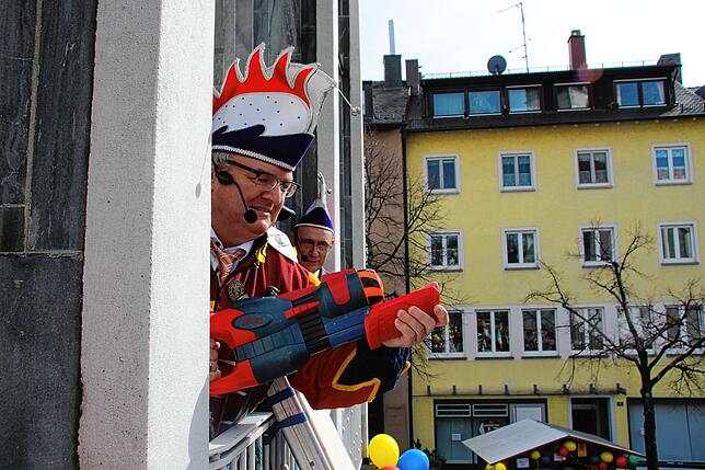 Bild 8: Alle Macht den Narren: Alle Bilder vom Rathaussturm in Friedrichshafen (2)