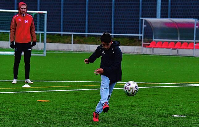 Bild 6: Eindrücke vom Training der E-Junioren des SV Jestetten nach der Corona-Pause