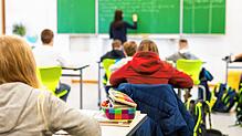 Mithilfe verschiedener Lernprogramme sollen Schüler ihre Lernlücken aufgrund von Corona aufholen. Für die Schulen ist das Bereitstellen ...