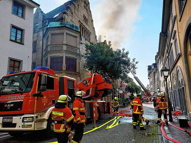 Bild 14: Am Morgen danach: So sieht es nach dem Großbrand in der Zollernstraße aus