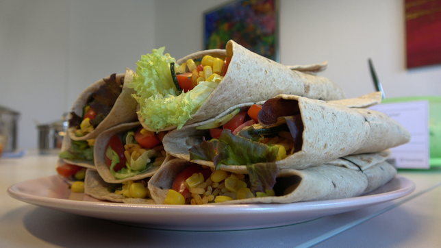Diese leckeren Teigrollen, auch Wraps genannt, sind der Renner beim dritten veganen Buffet am Sonntag in VS-Schwenningen. Bereits nach ...