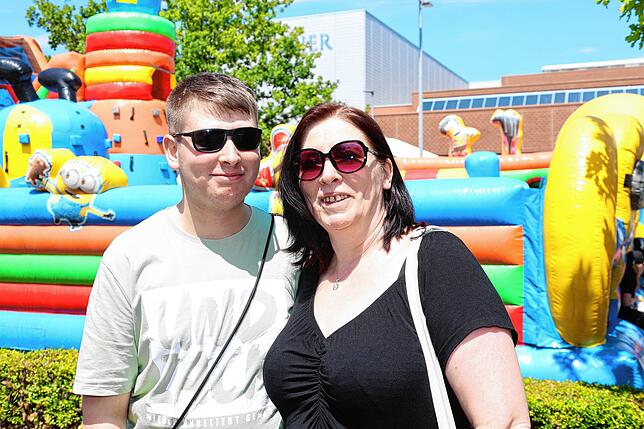Bild 25: XXL-Hüpfburg, Kinderschminken, Entenrennen: So schön war das SÜDKURIER-Sommerfest (Teil 2)