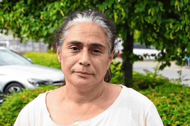 Meliha Karakaya wohnt in den Blöcken im Langenrain. Sie berichtet bei der Redezeit in der Singener Südstadt von Problemen mit der ...