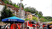 Hoch hinaus geht es mit der Drehleiter für die Kinder. Bild: Hans-Jürgen Kommert