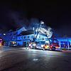 In Lauchringen brennt es in der Neujahrsnacht. Die Feuerwehr ist schnell vor Ort und kann Schlimmeres verhindern.