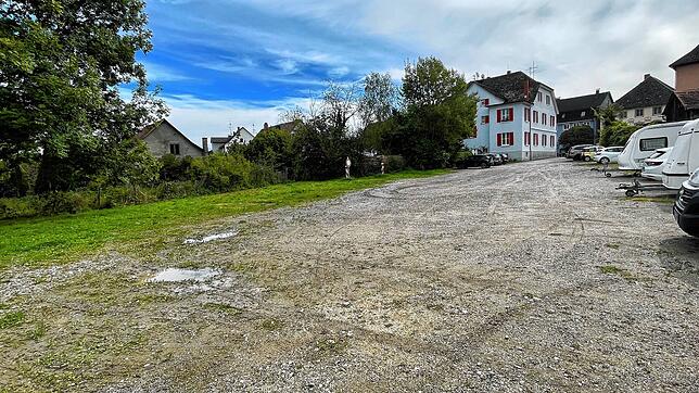 Hier ist noch jede Menge Platz. Weil das Grundstück in der Hauptstraße 1 vom Eisenbahnbundesamt bisher nicht freigestellt wurde, will ...