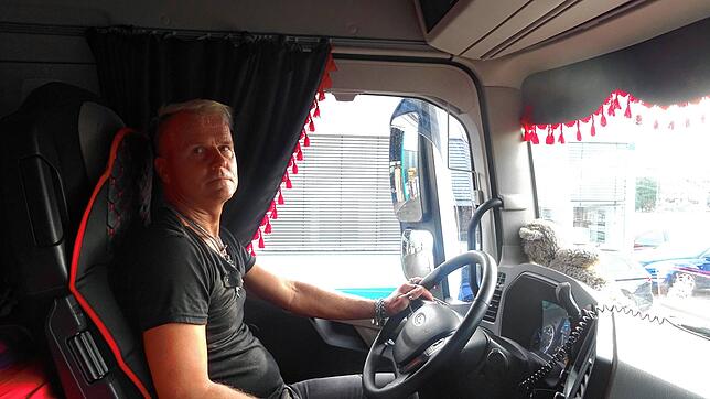 Udo Berger lebt unter der Woche im Lastwagen &ndash; seinem Arbeitsplatz.