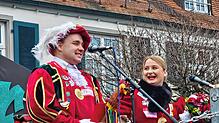 Ein Höhepunkt am Schmotzigen Dunschtig in Immenstaad ist die Prinzenhochzeit. Prinzessin Carina und Prinz Philipp sind jetzt vermählt.