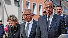 Friedrich Merz bei der Trauerfeier für Hans-Peter Repnik mit Thomas Strobl und dessen Frau Christine.