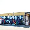 Von außen hat Elmar Huber die Halle von Graffiti-Künstlern aus Deutschland und der Schweiz verschönern lassen.