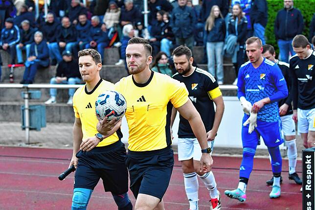 Bild 2: SV 08 Laufenburg besiegt den FC Tiengen 08 im Hochrhein-Derby mit 4:2 – und wir haben Fotos!