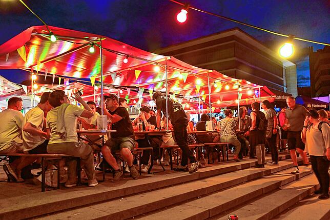 Bild 25: Tausende feiern beim Stadtfest