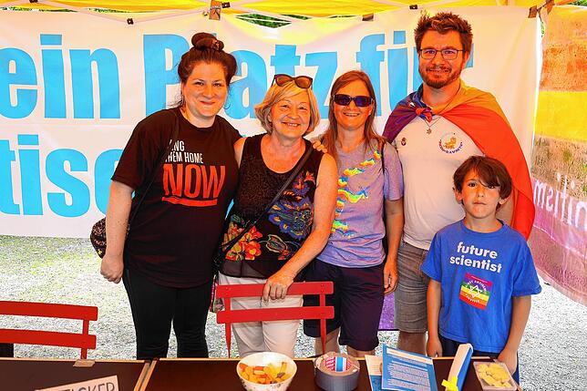 Bild 24: Fotos vom CSD 2025 in Konstanz: Bunte Flaggen, ausgefallene Outfits und klare Statements