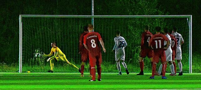 Bild 8: FC Erzingen besiegt den FC Schlüchttal mit 4:1 &ndash; und wir haben Bilder